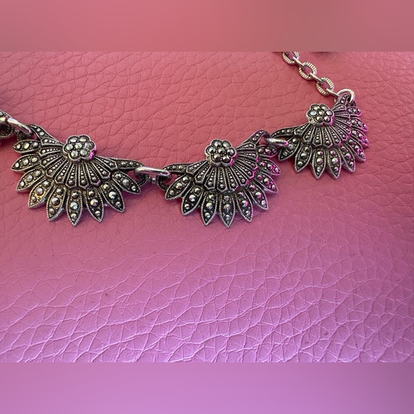 Vintage West Germany Stamped Metal (Aluminum?) Silver Floral Necklace - Picture 3 of 4